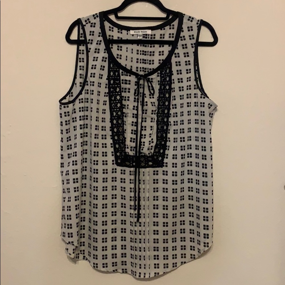 🍭5 for $25 Black Rainn top, Sz XL